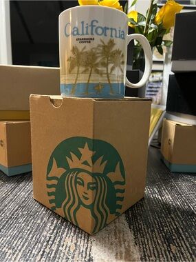 Starbucks , California , Original You Are Here Series 2011 , 16 Oz